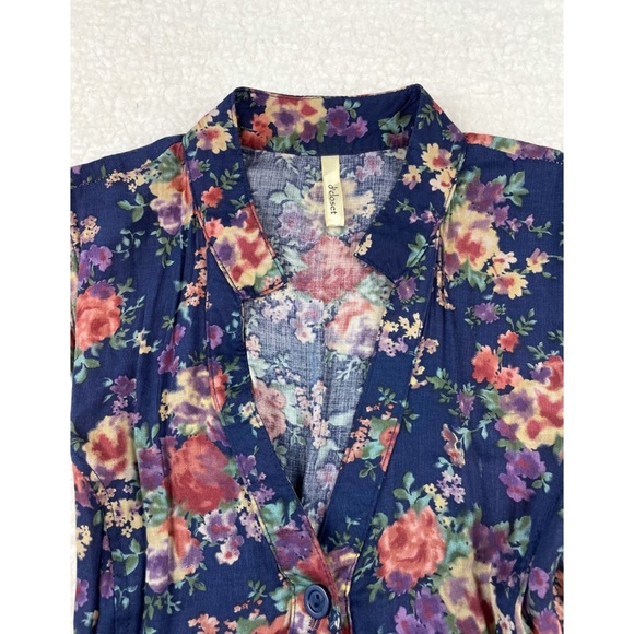 D’CLOSET • Floral Sleeveless Belted Mini Dress - Picture 11 of 14